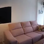 Coty's Beach, En Casa Compartida בנאלמדנה